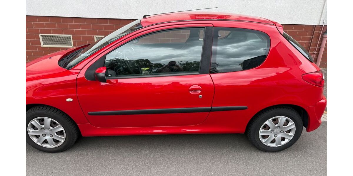 Peugeot 206 87.000 km 3.000 € Dreieich 63303