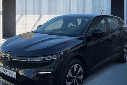 Renault Megane E-TECH 16.790 km 25.890 € Frankfurt / Main 60314