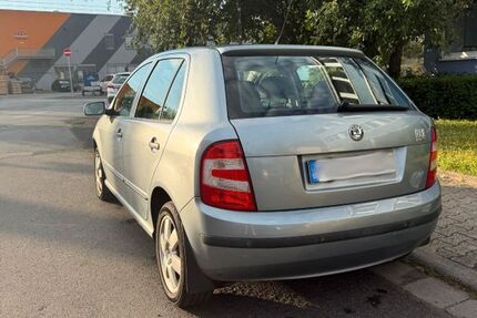 Skoda Fabia 143.278 km 1.990 &euro; Frankfurt am Main 60488