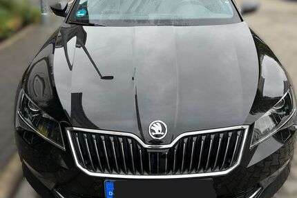 Skoda Superb 110.000 km 20.999 € Hochheim 65239