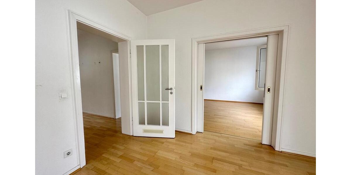 3 Zi -Penthouse Wohnung in Westend -mit Garage 1 zimmer