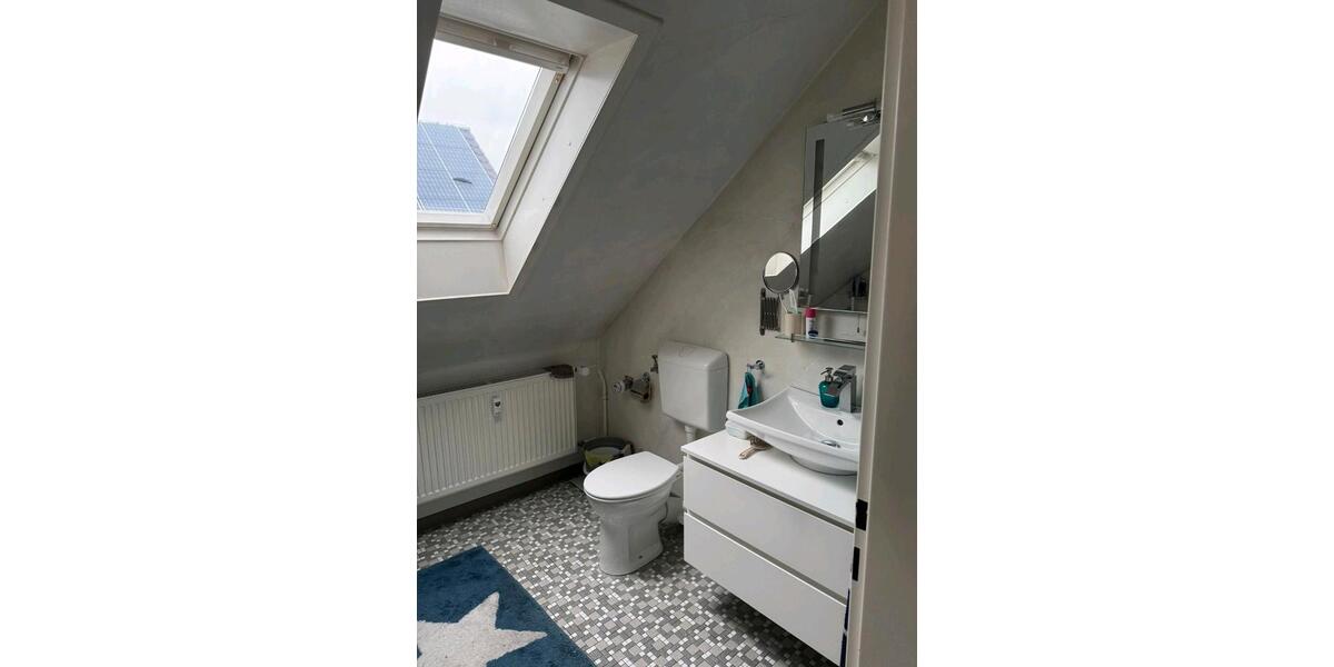 Dachgeschoßwohnung Dietzenbach - 3 Zimmer, 70 m&sup2;, 900&euro; | Angebot:25427556