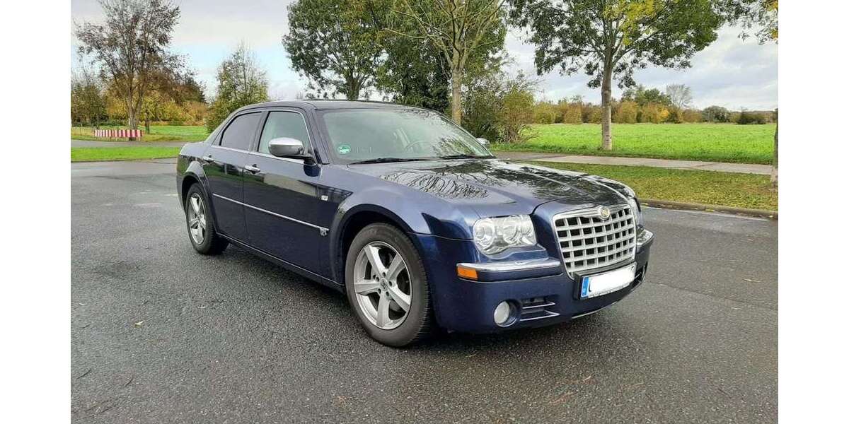 Chrysler 300C 88.822 km 10.999 &euro; Nauheim 64569