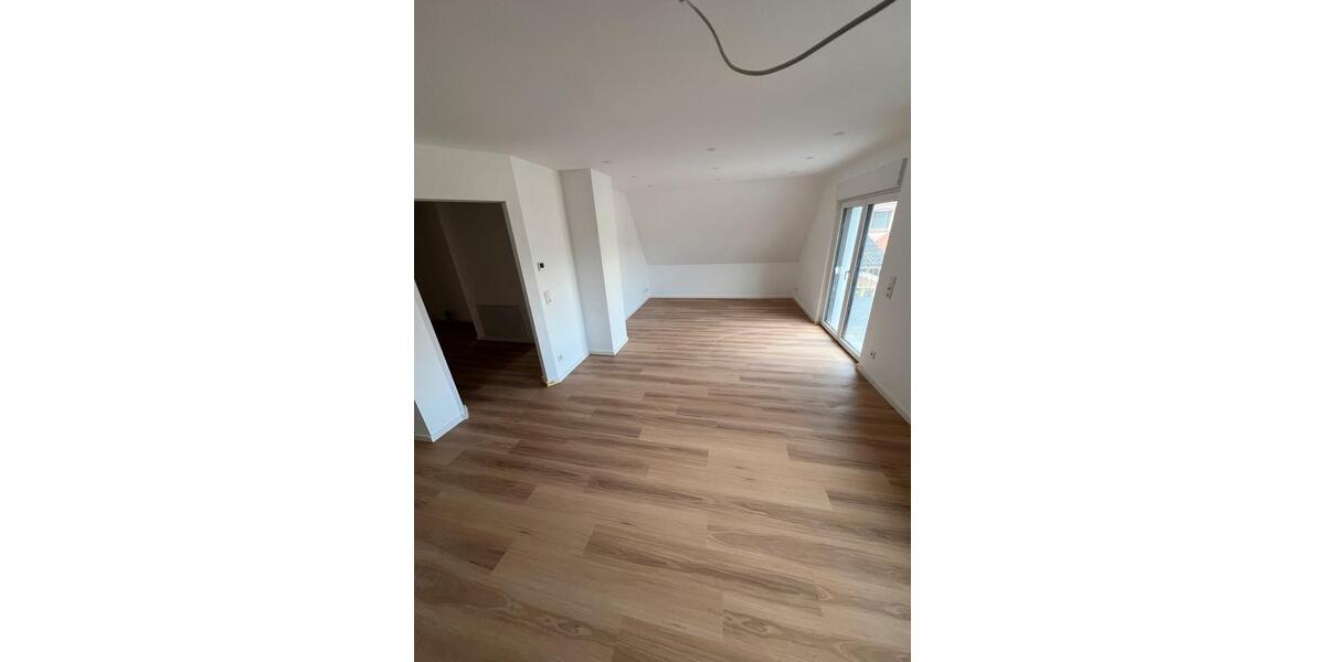 Etagenwohnung Bürstadt - 4 Zimmer, 100 m&sup2;, 1.200&euro; | Angebot:25351558