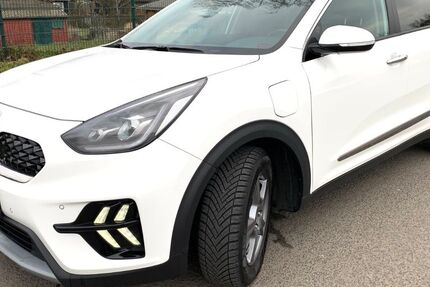 Kia Niro 83.800 km 17.950 &euro; Frankfurt 60489