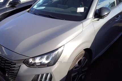 Peugeot 208 18.210 km 15.480 &euro; Rüsselsheim 65428