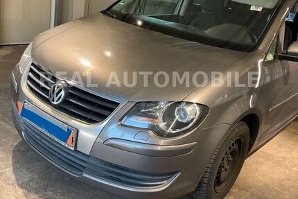 VW Touran 160.000 km 6.490 &euro; Frankfurt am Main 65933