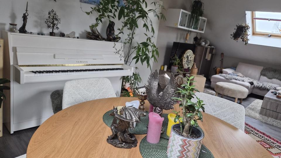 Dachgeschoßwohnung Hofheim am Taunus - 2 Zimmer, 73 m&sup2;, 1.050&euro; | Angebot:25512396