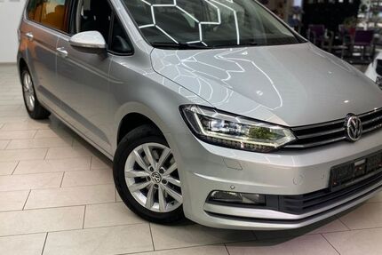VW Touran 142.826 km 17.900 € Neu-Isenburg 63263