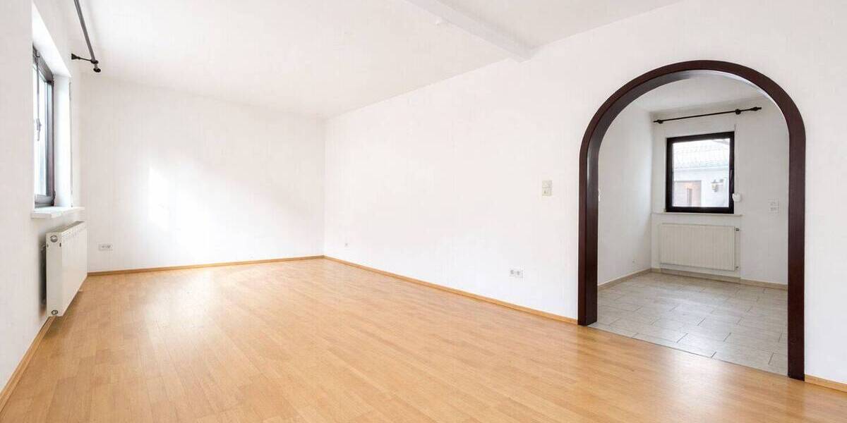 Mehrfamilienhaus, Wohnhaus Kriftel - 8 Zimmer, 215 m&sup2;, 720.000&euro; | Angebot:26160420