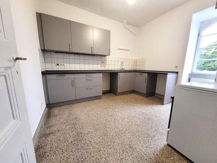 frisch renoviert, große helle Wohnung in Mainzer Altbau 4 zimmer