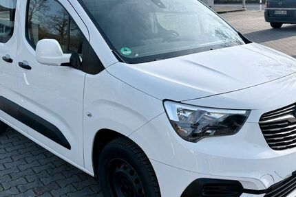 Opel Combo 61.000 km 10.800 &euro; Nauheim 64569