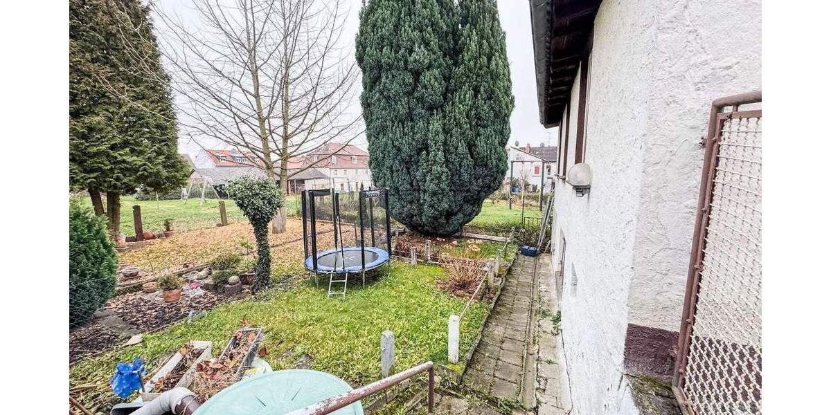 Lage Lage Lage kleiner Preis, großes Potential Doppelhaushälfte nahe des Ortskerns 4 zimmer