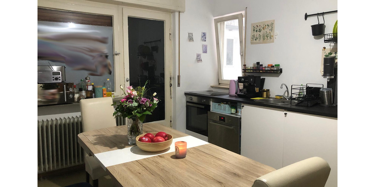 5-Zimmer Wohnung mit ca. 45qm großer Dachterrasse in bester Innen 5 zimmer