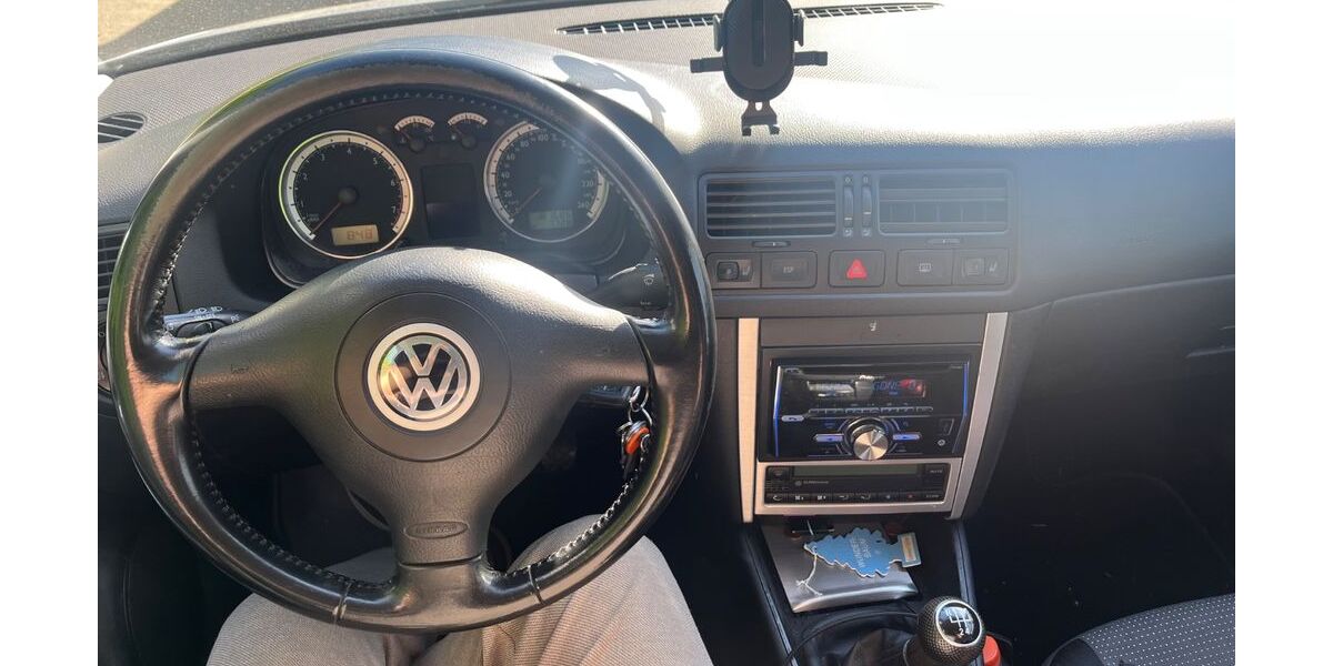 VW Bora 181.000 km 800 &euro; Hattersheim am Main 65795