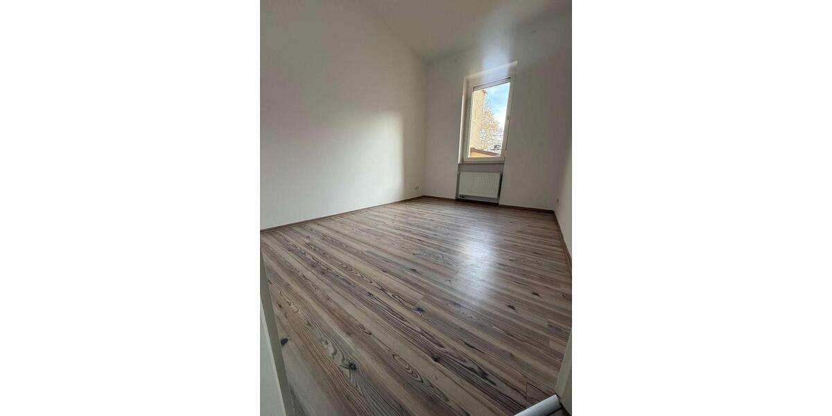 Etagenwohnung Offenbach am Main Bürgel - 4 Zimmer, 100 m&sup2;, 1.200&euro; | Angebot:24980378
