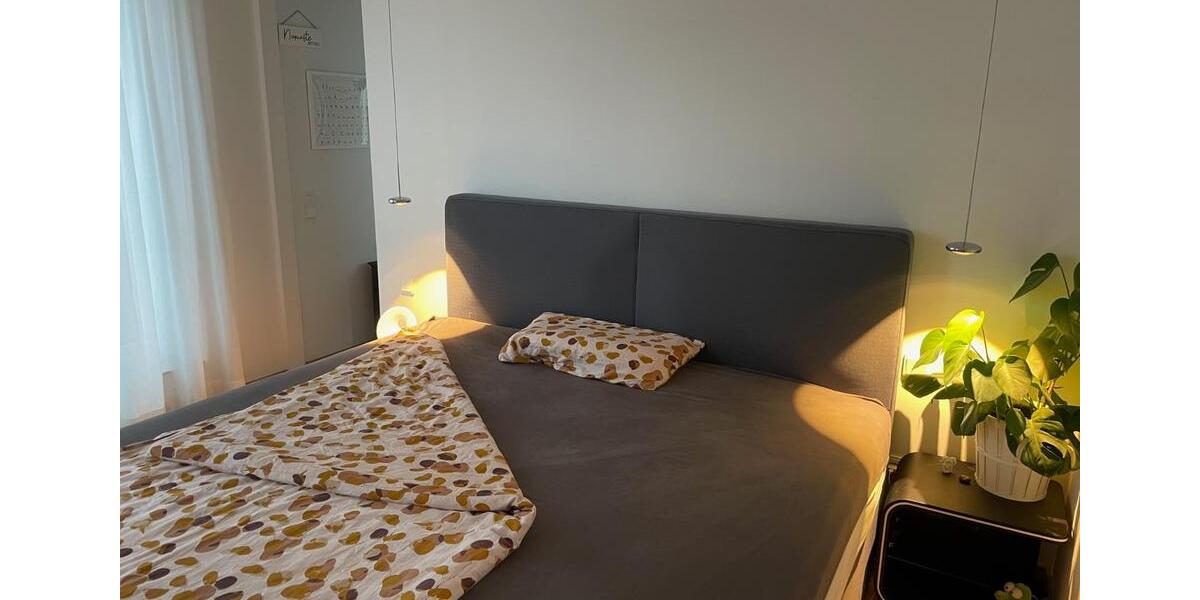 Luxus 2-Z.-Penthouse (98 m²) - Terrasse, AC, TG, Kamin; Möbel 2 zimmer