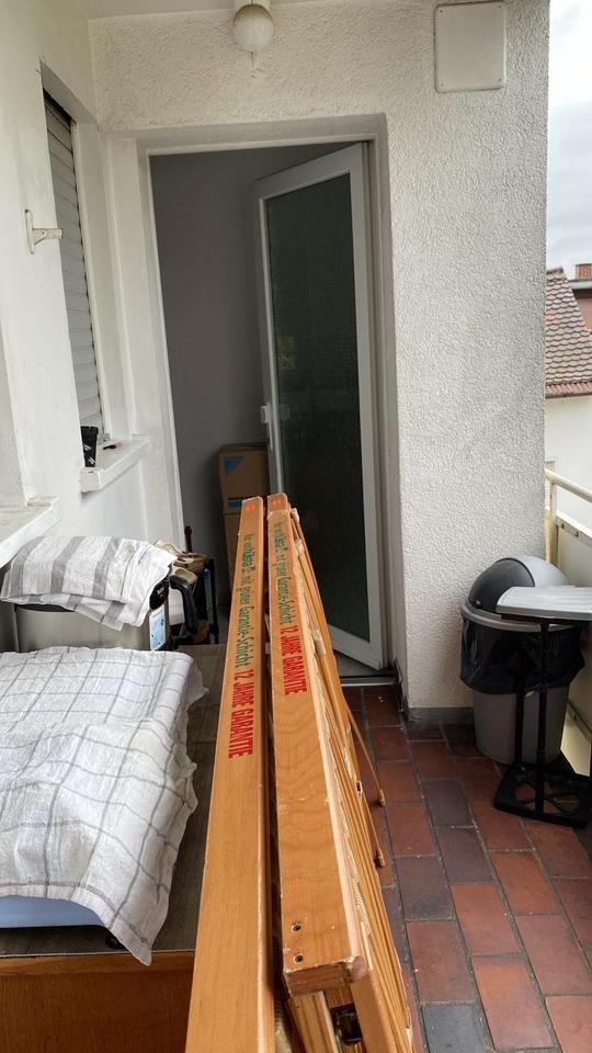 Schöne, zentrale, gut gepflegte drei Zimmer Wohnung in lamperthei