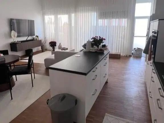 Erdgeschoßwohnung Roßdorf - 2 Zimmer, 70 m&sup2;, 900&euro; | Angebot:25393333
