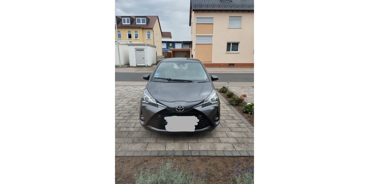Toyota Yaris 52.200 km 12.000 &euro; Frankfurt 60488