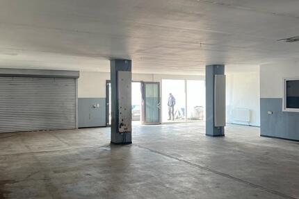 Gewerbeeinheit mit vielseitigen Nutzungsmöglichkeiten zimmer