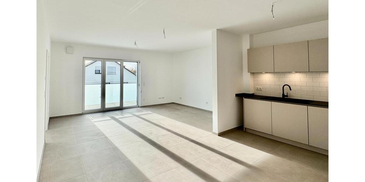 Helle 2,5-Zimmer-Penthouse-Wohnung mit hochwertiger Einbauküche und Aufzug 2.5 zimmer