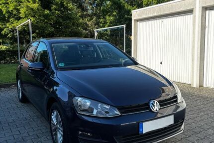VW Golf 82.000 km 9.500 &euro; Rüsselsheim 65428