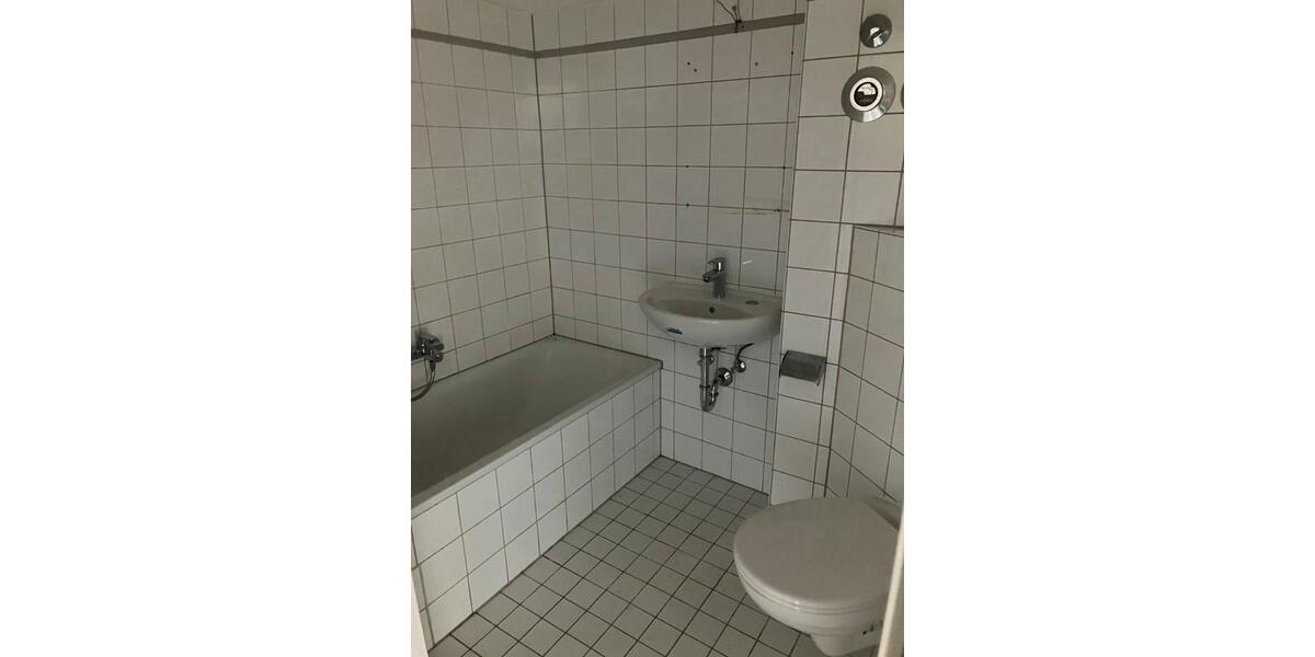 Renovierte 1 Zimmerwohnung in Fechenheim 1 zimmer