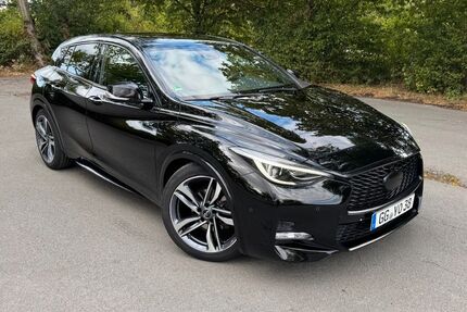 INFINITI Q30 113.500 km 14.690 &euro; Kelsterbach 65451