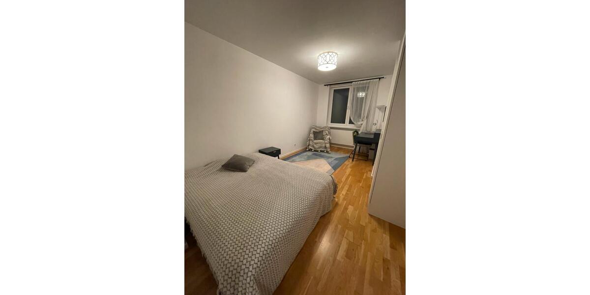 Etagenwohnung Frankfurt am Main Nordend Ost - 4 Zimmer, 130 m&sup2;, 3.000&euro; | Angebot:24581872