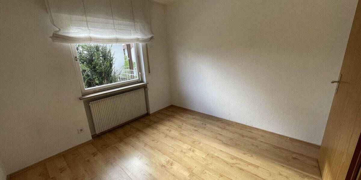 Mehrfamilienhaus, Wohnhaus Lorsch - 8 Zimmer, 217 m&sup2;, 538.000&euro; | Angebot:26477779
