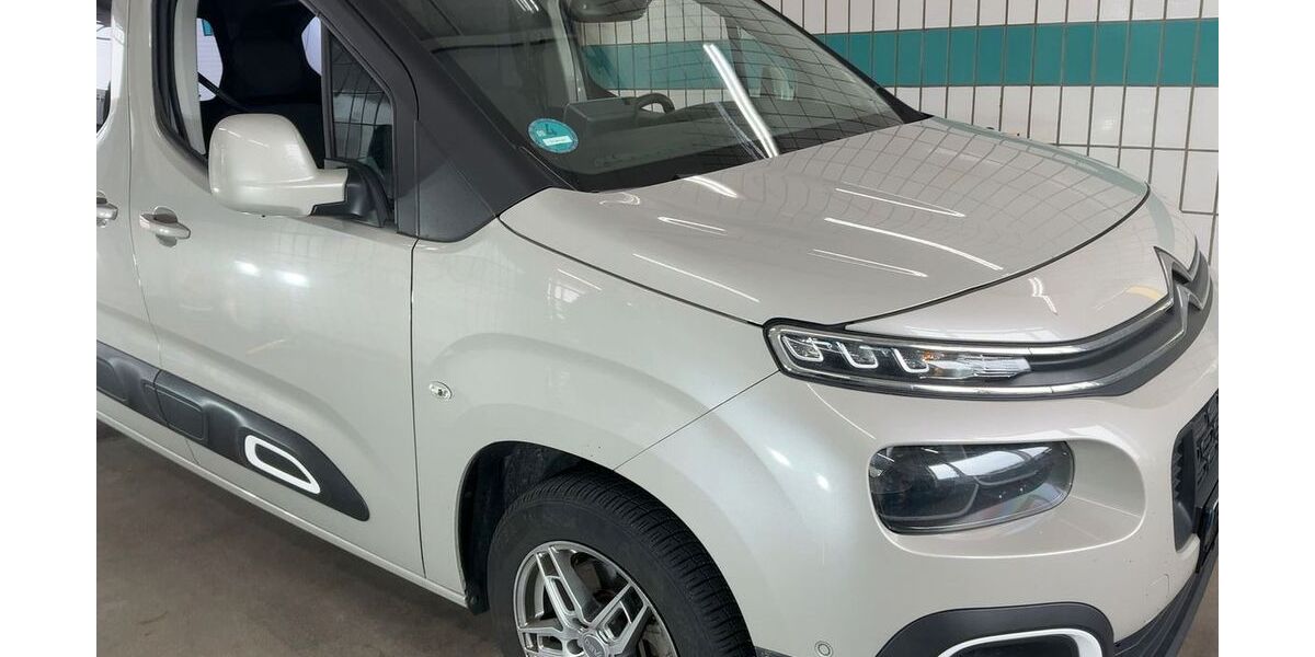 Citroen Berlingo 153.244 km 9.900 &euro; Darmstadt 64283