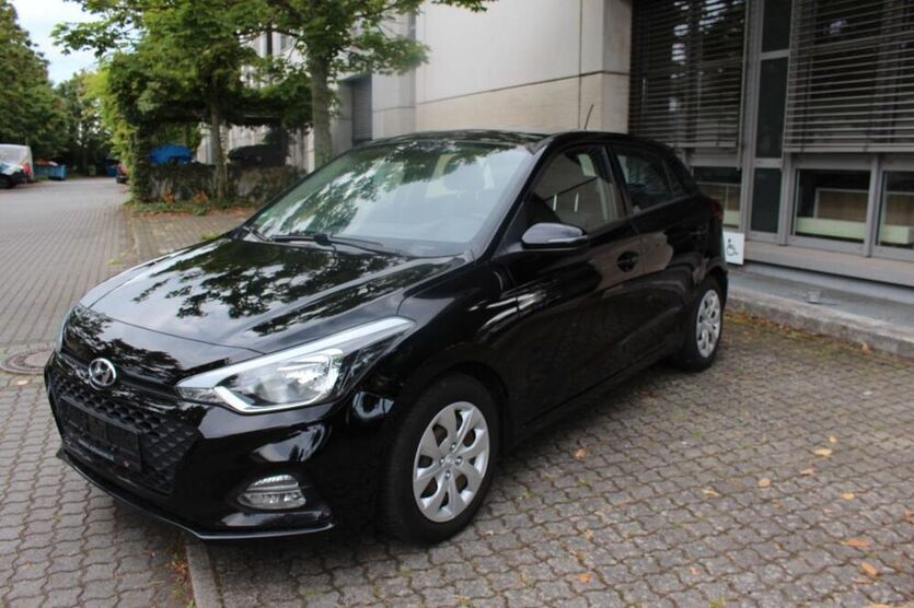 i20