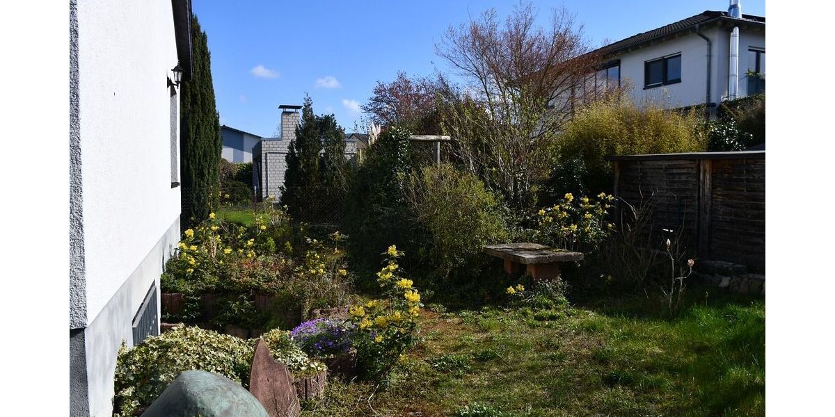 **RESERVIERT** Freistehendes Einfamilienhaus mit Gartenidylle in Seeheim-Jugenheim - Einfamilienhaus Seeheim-Jugenheim Bergstraße | Angebot:26286081