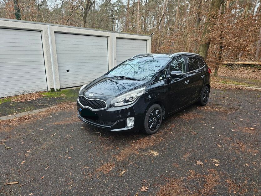 Kia Carens 141.000 km 9.500 € Heusenstamm 63150