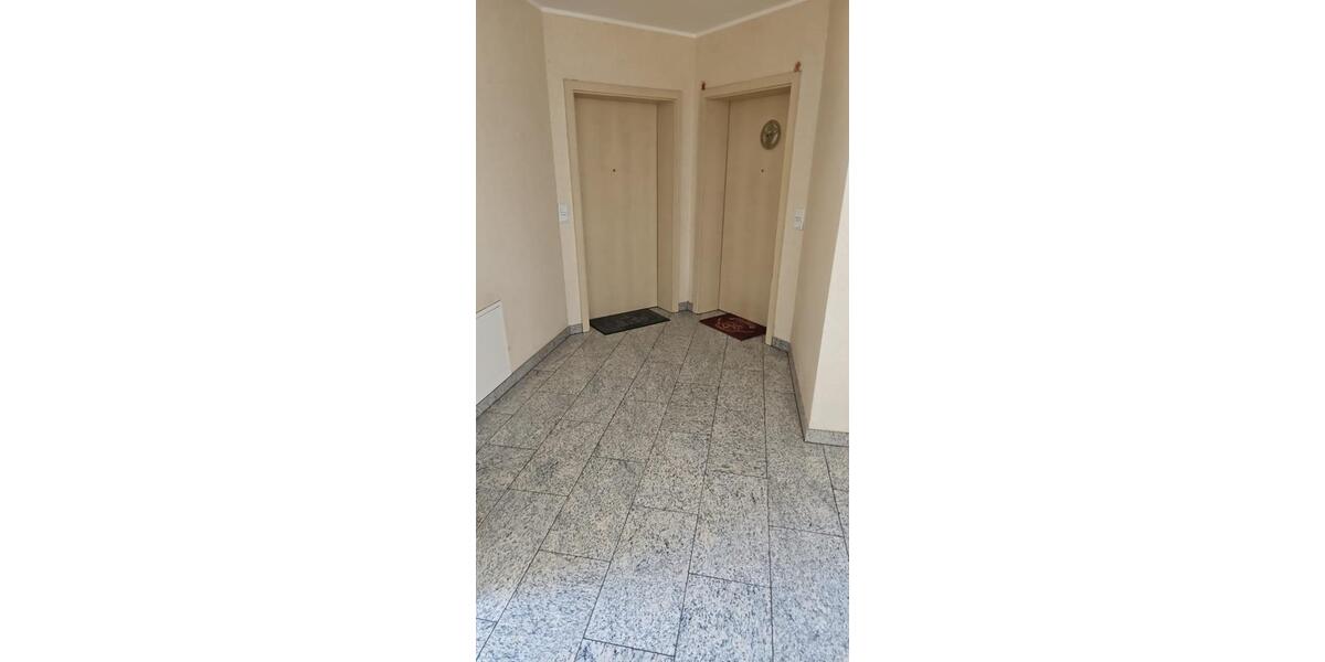 Etagenwohnung Bürstadt - 3 Zimmer, 85 m&sup2;, 980&euro; | Angebot:25571701