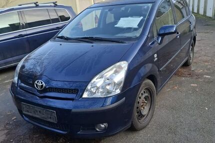 Toyota Corolla Verso 236.000 km 2.350 &euro; Offenbach am Main 63069