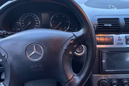 Mercedes-Benz C 220 327.000 km 2.999 &euro; Kriftel 65830