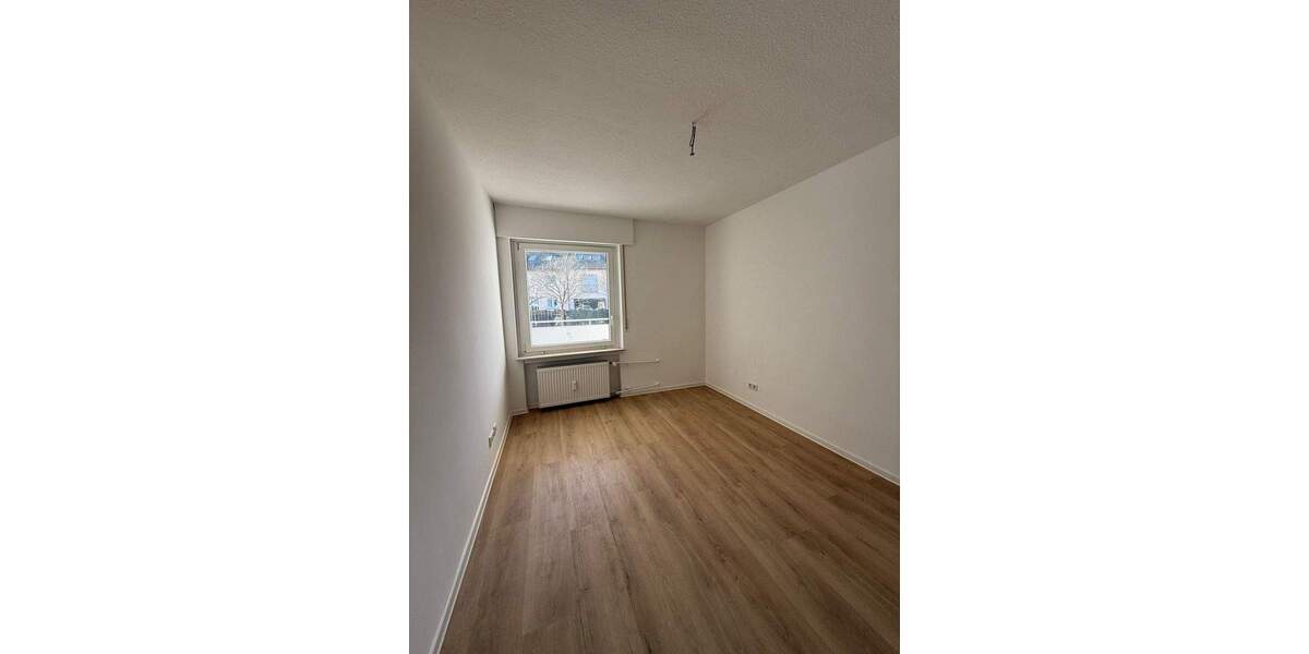 Etagenwohnung Rüsselsheim am Main Rüsselsheim - 2 Zimmer, 77 m&sup2;, 1.050&euro; | Angebot:25372133