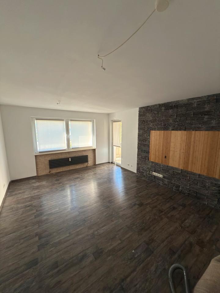 3ZKB mit Stellplatz, Balkon