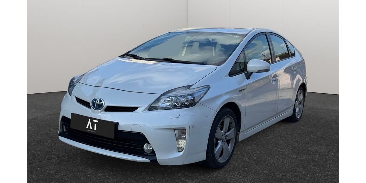 Toyota Prius 173.739 km 8.990 &euro; Frankfurt am Main 65933
