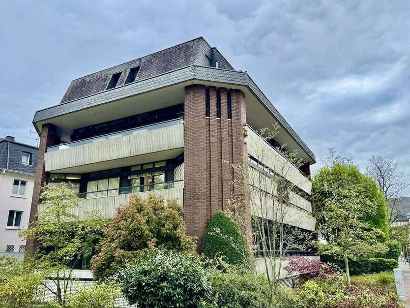 Wohnung zum Mieten in Frankfurt am Main 2.768 € 131.8 m²