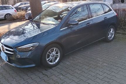 Mercedes B 180