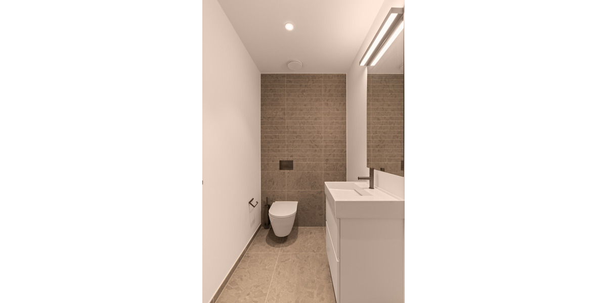 Etagenwohnung Frankfurt am Main Ostend - 2 Zimmer, 69 m&sup2;, 2.550&euro; | Angebot:25737653