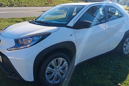 Toyota Aygo (X) 5.809 km 15.390 &euro; Brensbach 64395