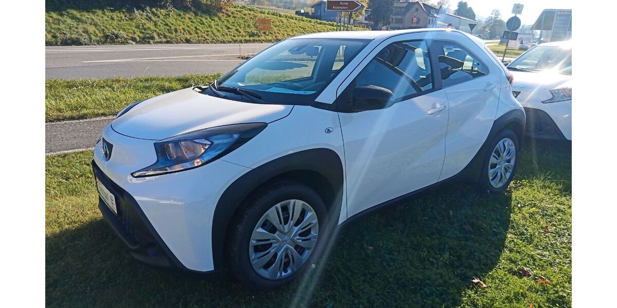Toyota Aygo (X) 5.809 km 15.390 &euro; Brensbach 64395