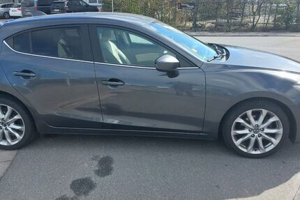 Mazda 3 121.947 km 9.999 &euro; Bickenbach 64404