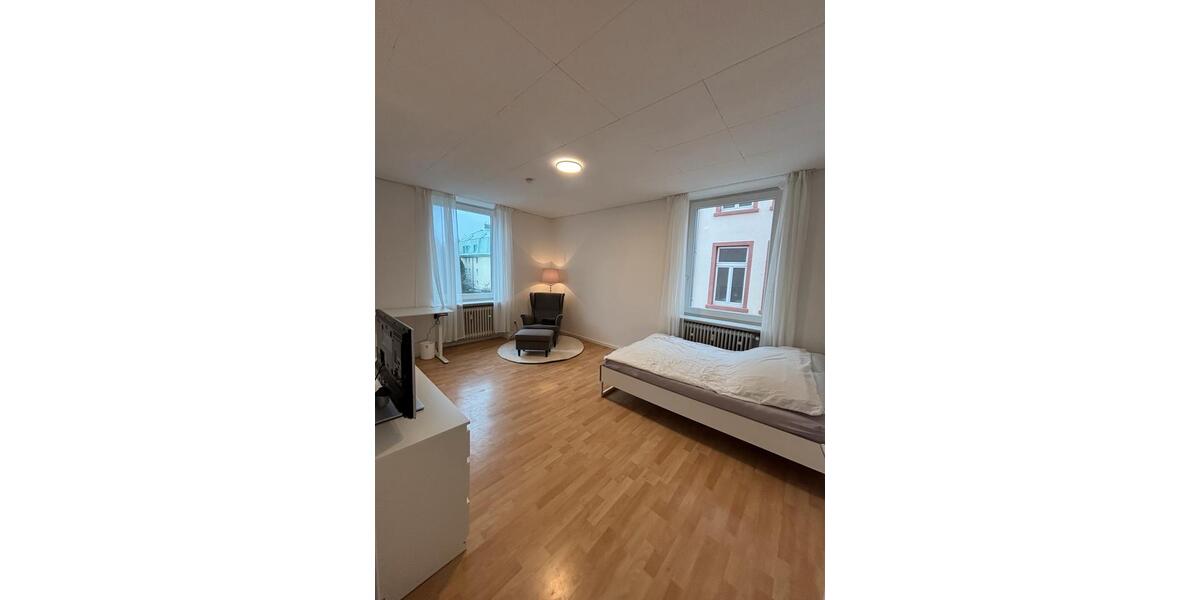 Neu renovierte 1-Zimmer-Wohnung in Bestlage - voll möbliert 1 zimmer