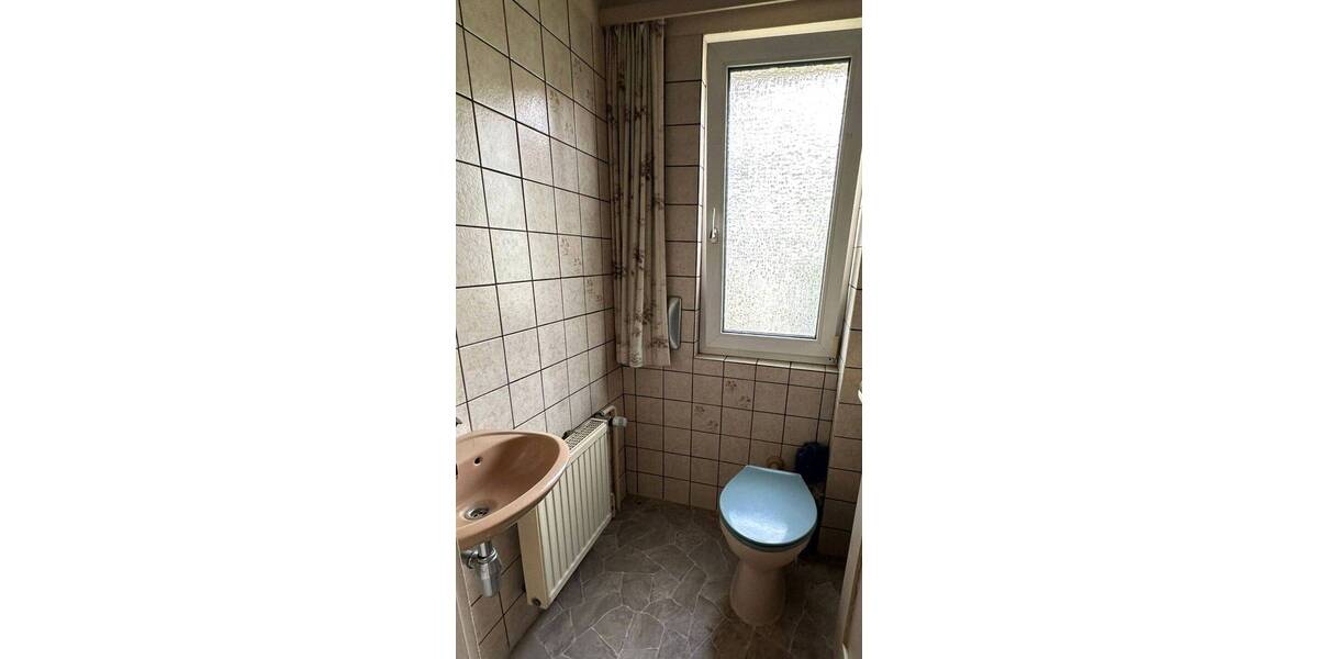 Einfamilienhaus Darmstadt / Eberstadt Eberstadt - 7 Zimmer, 130 m&sup2;, 690.000&euro; | Angebot:26658336
