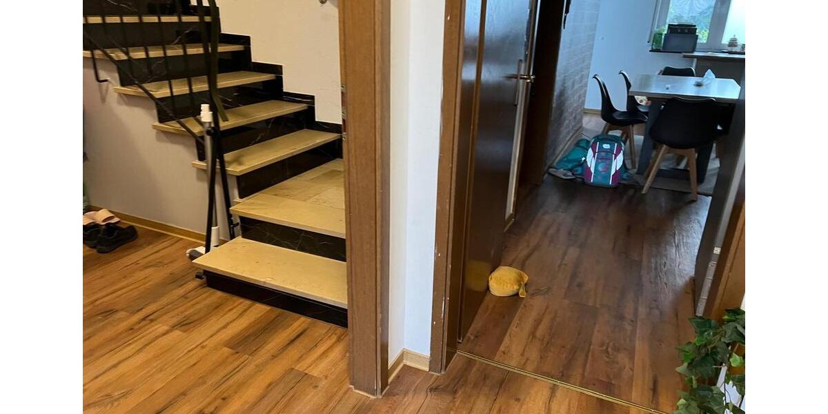 Mehrfamilienhaus, Wohnhaus Trebur - 13 Zimmer, 320 m&sup2;, 700.000&euro; | Angebot:27233677